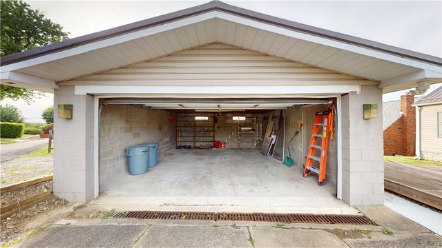 922 Highland Ave, Port Vue, PA 15133