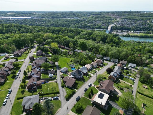 922 Highland Ave, Port Vue, PA 15133
