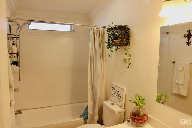 2042 Girard Street 126, Delano, CA 93215