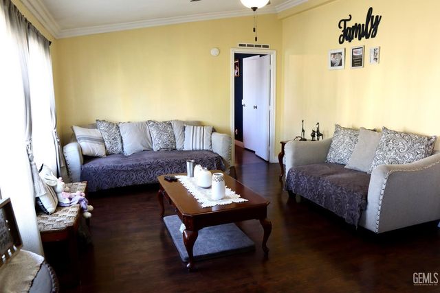 2042 Girard Street 126, Delano, CA 93215