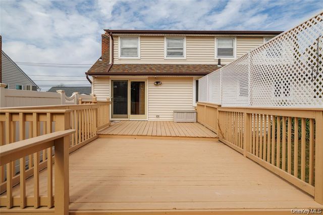 159 Nevada Street, Hicksville, NY 11801