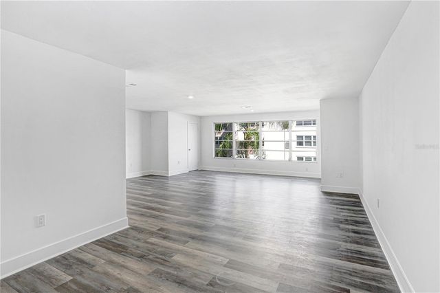 5603 80TH STREET N 303, St Petersburg, FL 33709