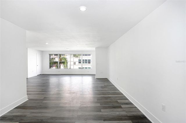 5603 80TH STREET N 303, St Petersburg, FL 33709