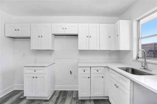 5603 80TH STREET N 303, St Petersburg, FL 33709