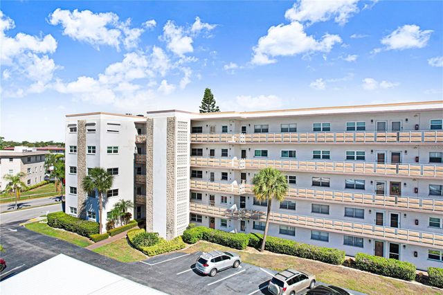 5603 80TH STREET N 303, St Petersburg, FL 33709