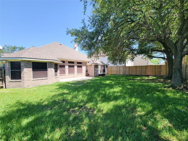 18511 Falcon Crest Drive, Humble, TX 77346