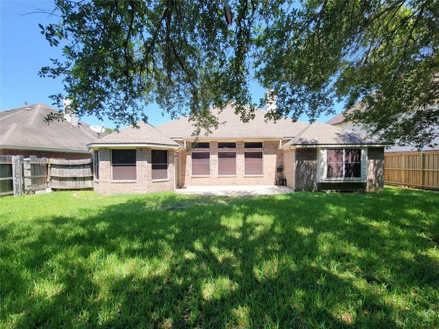 18511 Falcon Crest Drive, Humble, TX 77346
