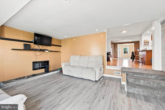 419 GORSUCH ST, Folsom, PA 19033