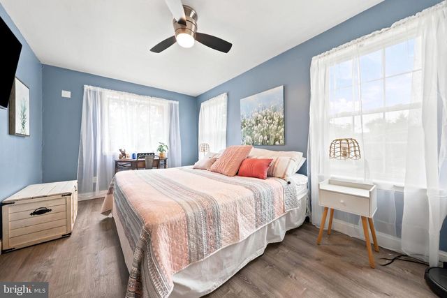 2 E RIDGEWOOD AVE, Galloway, NJ 08205