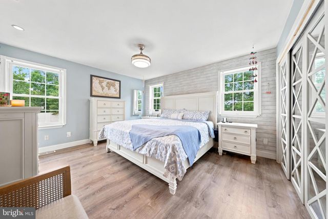 2 E RIDGEWOOD AVE, Galloway, NJ 08205