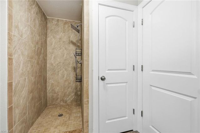 1612 Nansemond PW, Suffolk, VA 23434