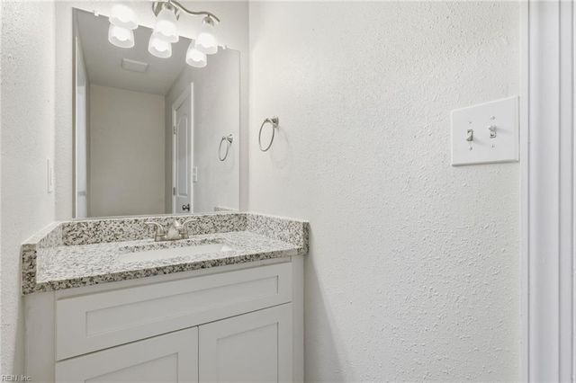 1612 Nansemond PW, Suffolk, VA 23434