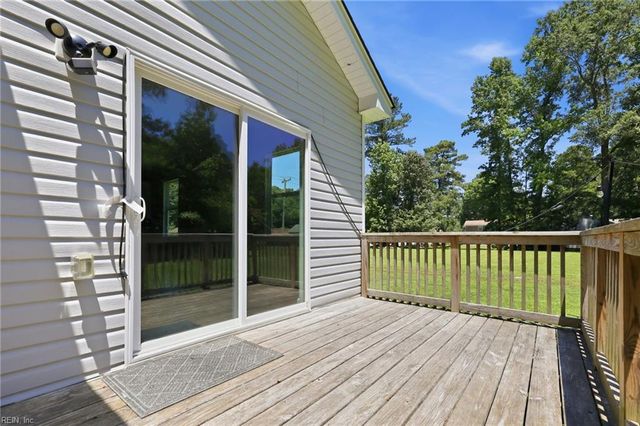 1612 Nansemond PW, Suffolk, VA 23434