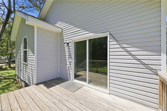 1612 Nansemond PW, Suffolk, VA 23434