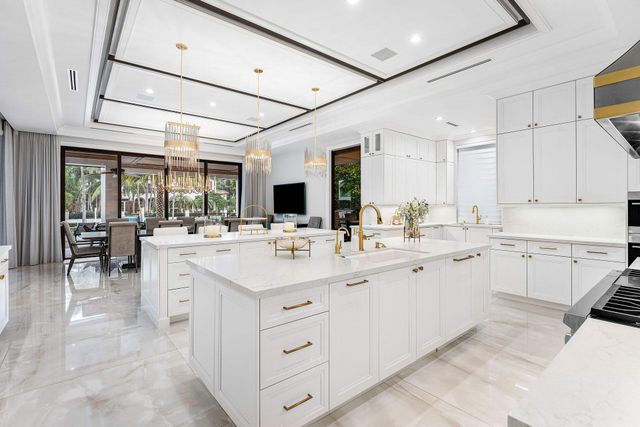 215 W Coconut Palm Road, Boca Raton, FL 33432