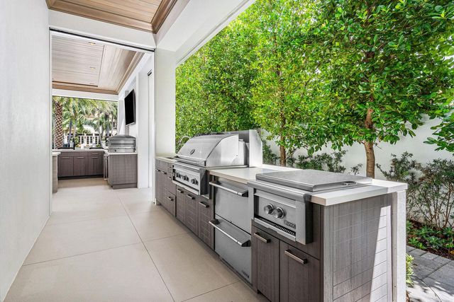 215 W Coconut Palm Road, Boca Raton, FL 33432