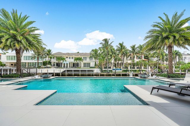 215 W Coconut Palm Road, Boca Raton, FL 33432