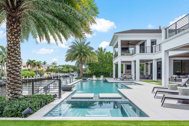 215 W Coconut Palm Road, Boca Raton, FL 33432