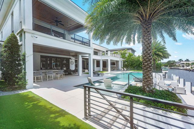 215 W Coconut Palm Road, Boca Raton, FL 33432