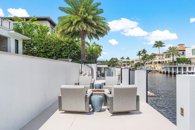 215 W Coconut Palm Road, Boca Raton, FL 33432