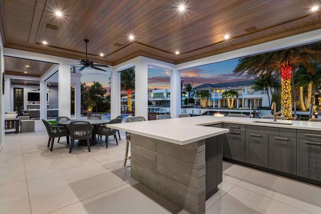 215 W Coconut Palm Road, Boca Raton, FL 33432