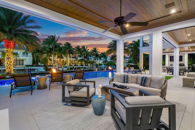 215 W Coconut Palm Road, Boca Raton, FL 33432