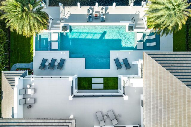 215 W Coconut Palm Road, Boca Raton, FL 33432