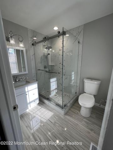 232 Longwood Drive 23-2, Manalapan, NJ 07726