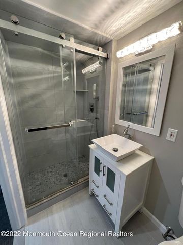 232 Longwood Drive 23-2, Manalapan, NJ 07726