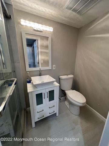 232 Longwood Drive 23-2, Manalapan, NJ 07726