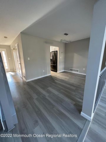 232 Longwood Drive 23-2, Manalapan, NJ 07726