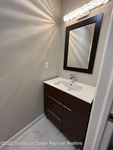 232 Longwood Drive 23-2, Manalapan, NJ 07726