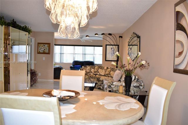 9541 Sunrise Lakes Blvd 204, Sunrise, FL 33322