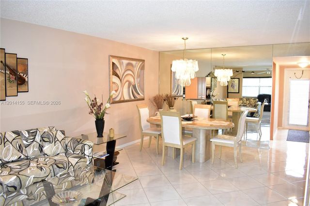 9541 Sunrise Lakes Blvd 204, Sunrise, FL 33322