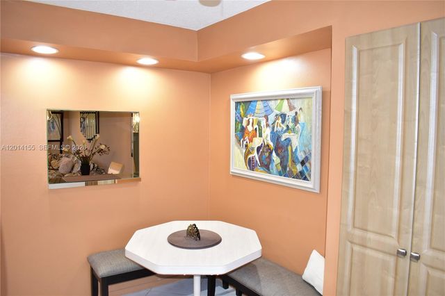 9541 Sunrise Lakes Blvd 204, Sunrise, FL 33322