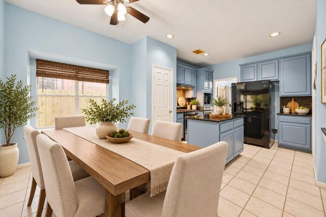 15527 Seminole Canyon Drive, Sugar Land, TX 77498