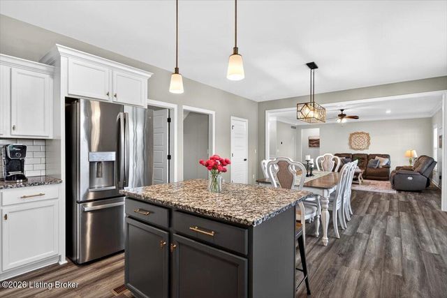 7007 Patriot Ct, Charlestown, IN 47111