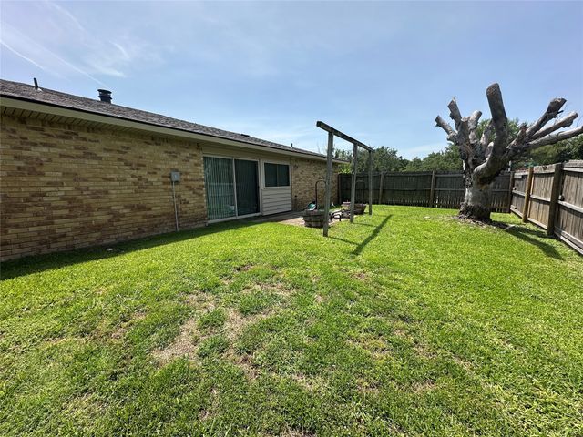 617 Faye Street, Desoto, TX 75115