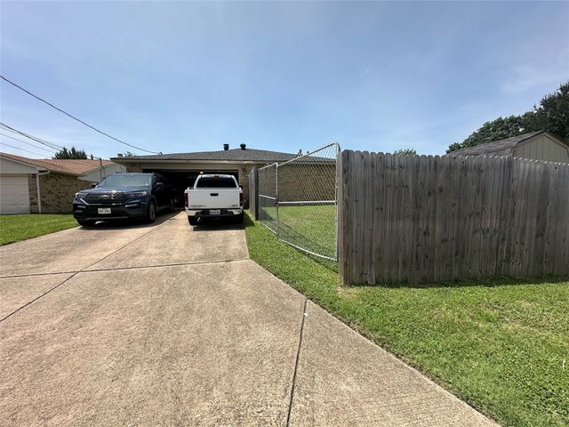 617 Faye Street, Desoto, TX 75115