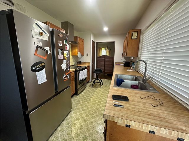 617 Faye Street, Desoto, TX 75115