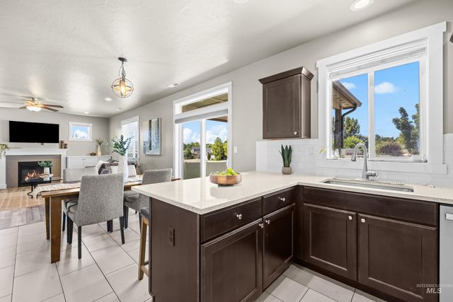 9644 W Goldenpond Ct, Boise, ID 83709