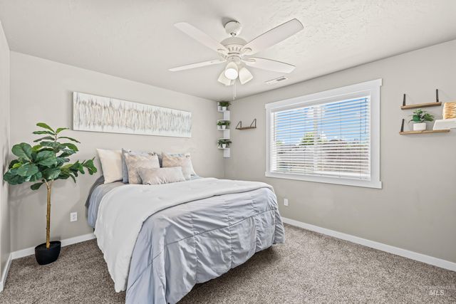 9644 W Goldenpond Ct, Boise, ID 83709