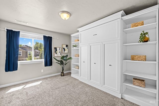 9644 W Goldenpond Ct, Boise, ID 83709
