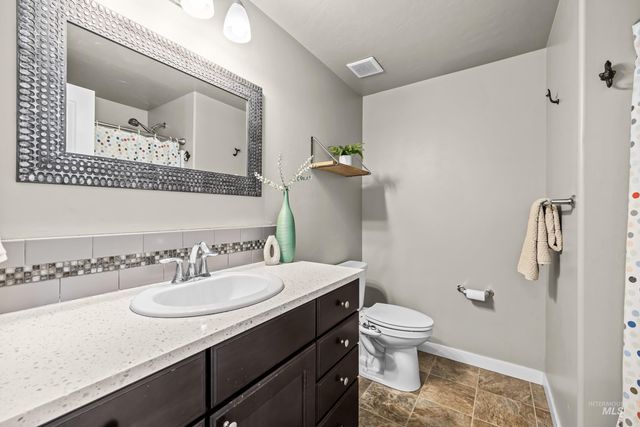 9644 W Goldenpond Ct, Boise, ID 83709