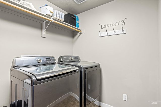 9644 W Goldenpond Ct, Boise, ID 83709