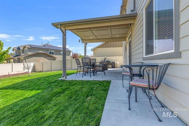 9644 W Goldenpond Ct, Boise, ID 83709