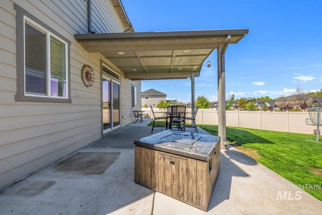 9644 W Goldenpond Ct, Boise, ID 83709
