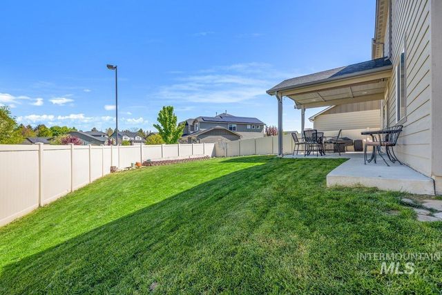 9644 W Goldenpond Ct, Boise, ID 83709