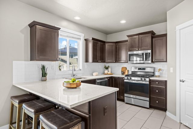 9644 W Goldenpond Ct, Boise, ID 83709