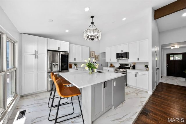 11840 Gold Leaf Drive, Maryland Heights, MO 63146